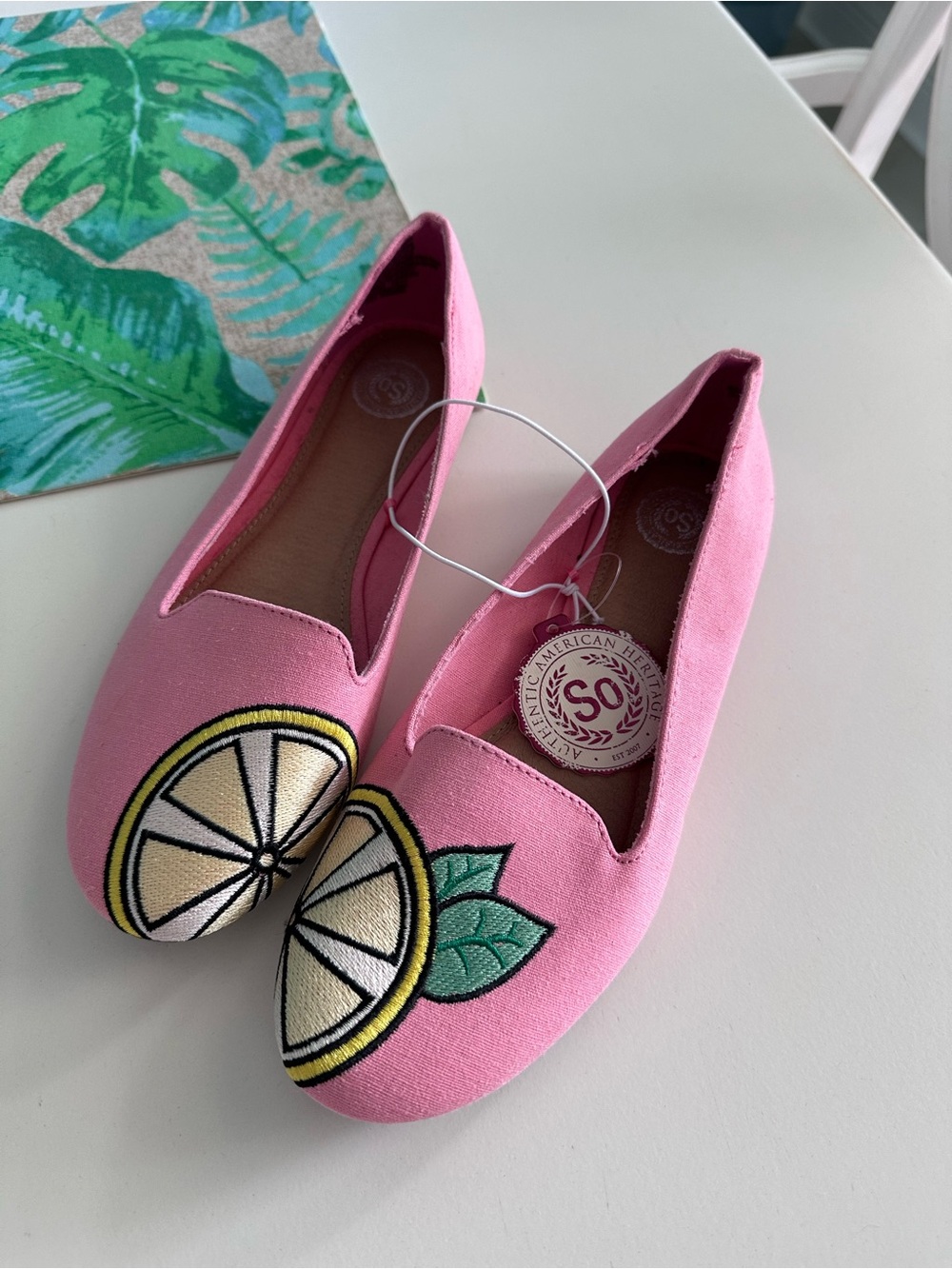 Pink Canvas Slip-On Flats with Lemon Embroidery 7.5